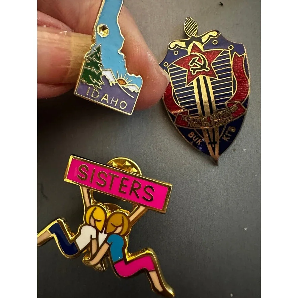Vintage Lapel Pins (15)